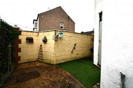 Media image 06