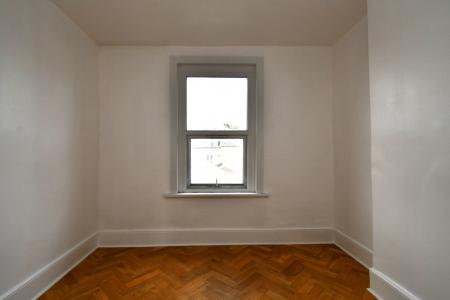 Media image 04