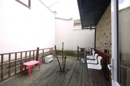 Media image 06
