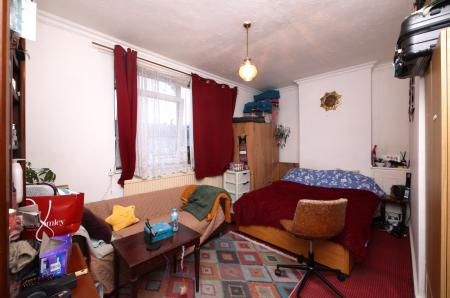 Media image 02