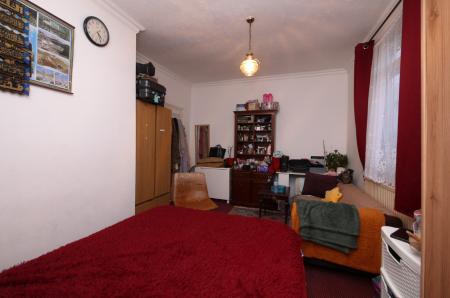 Media image 01
