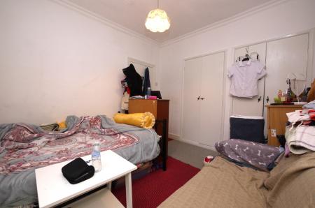 Media image 03