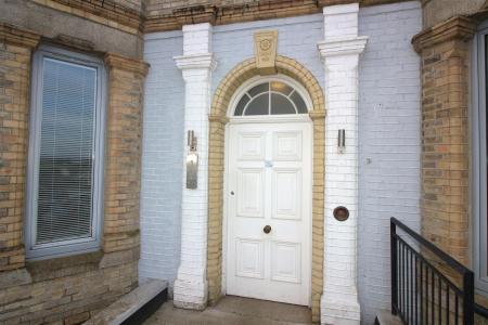 COMMUNAL FRONT DOOR