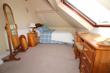 BEDROOM 2