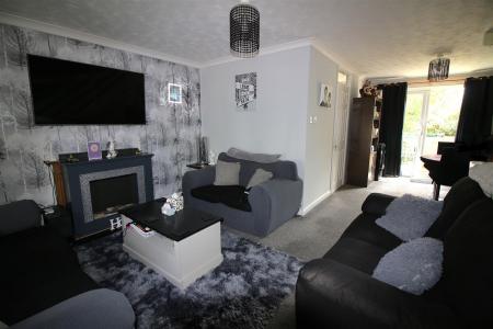 LOUNGE/DINER