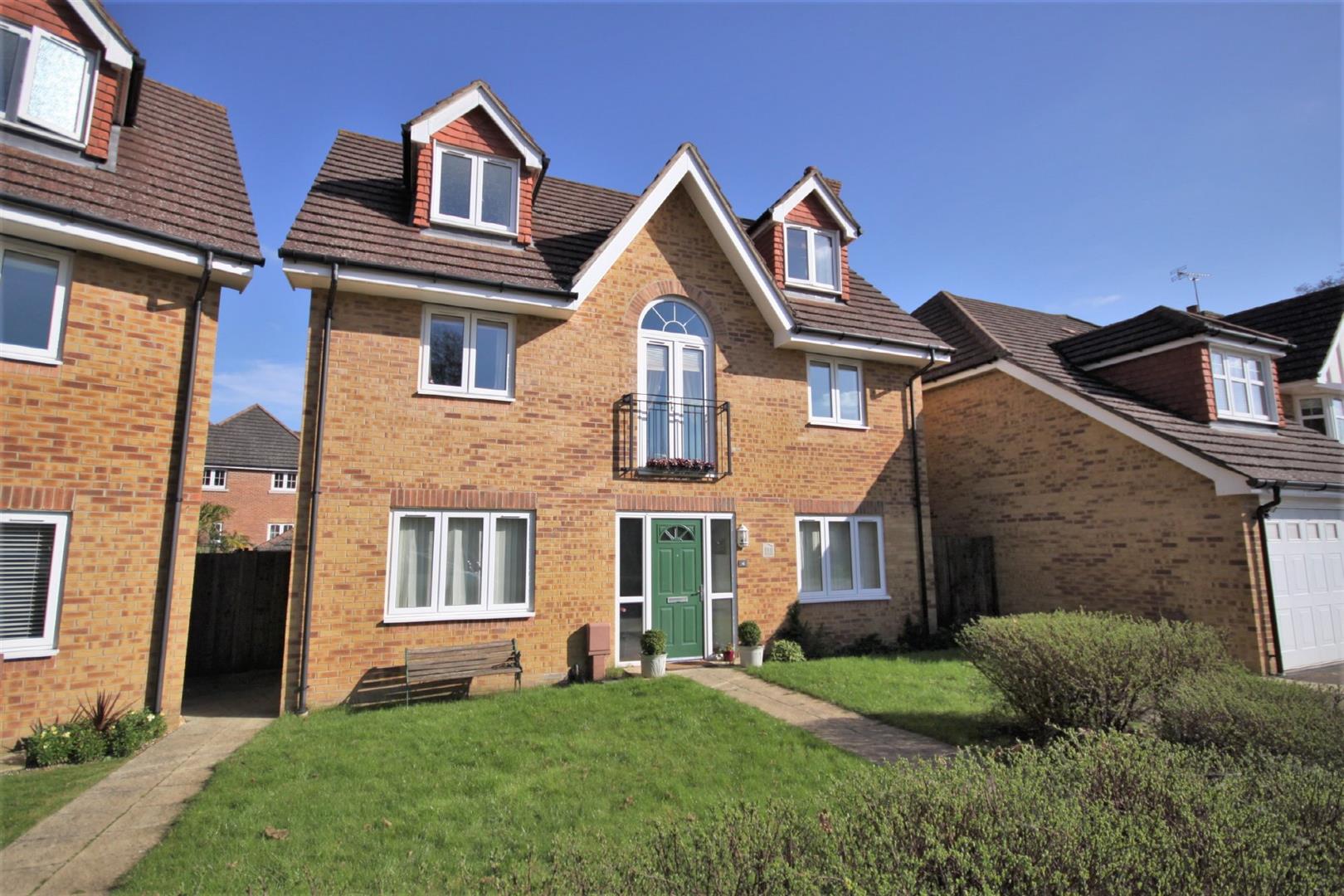 5 bedroom Detached House for sale in Whiteley