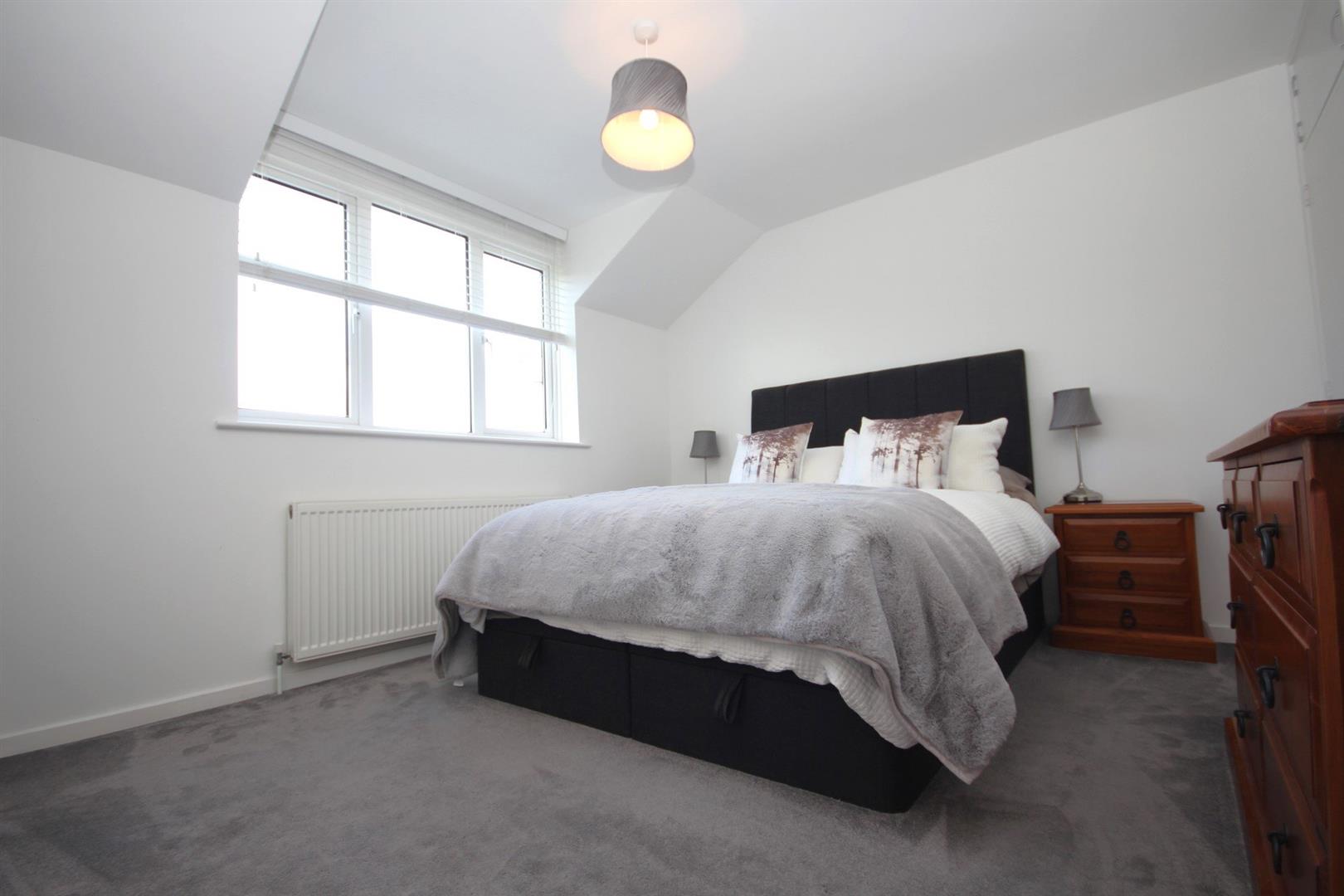 4 bedroom Detached House for sale in Titchfield Common