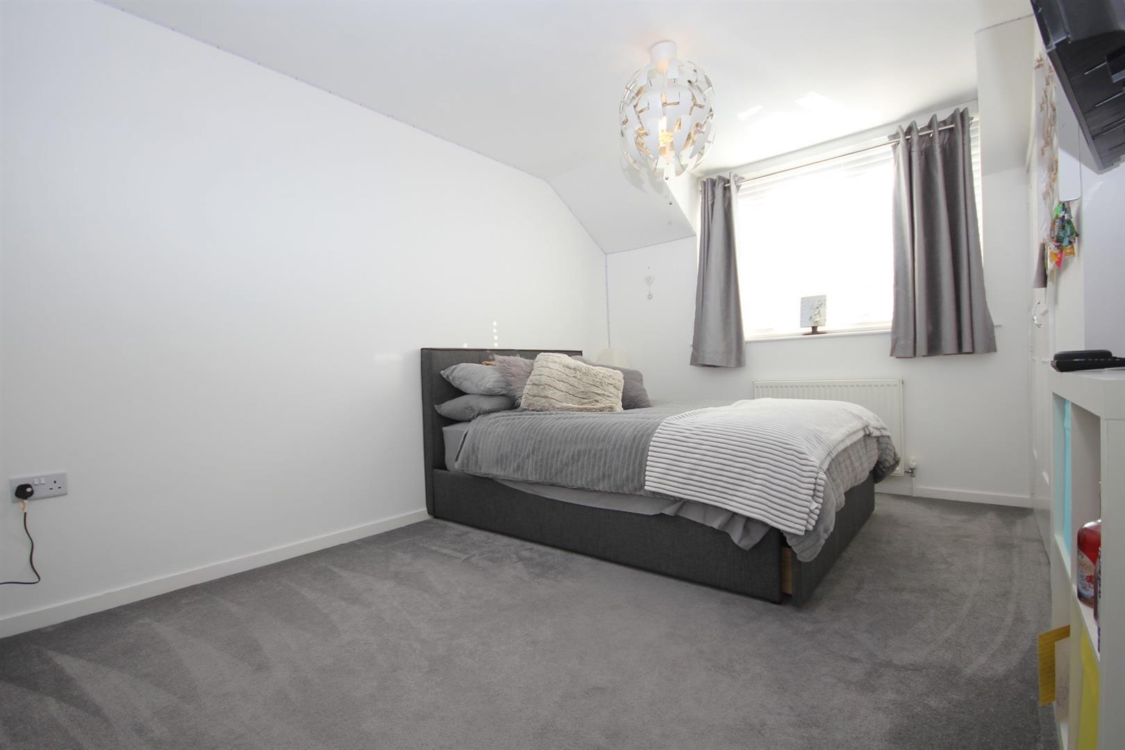 4 bedroom Detached House for sale in Titchfield Common