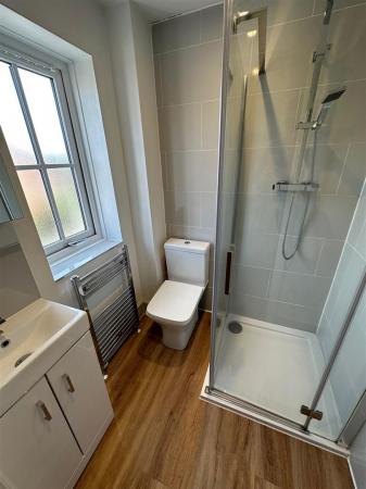 Ensuite (2).jpg