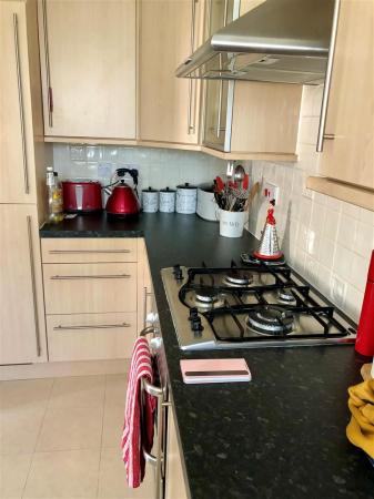 kitchen1.jpg