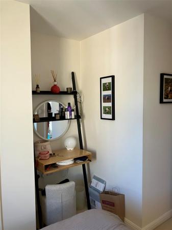 bedroom2.jpg