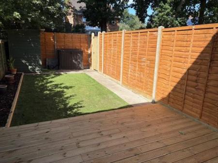 33 oak coppice  new garden pic2.jpg