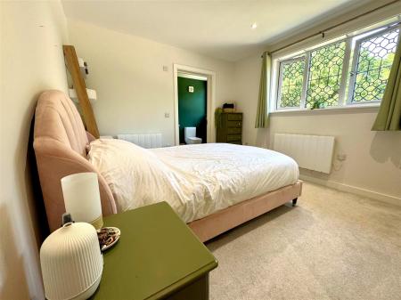 bedroom.jpg
