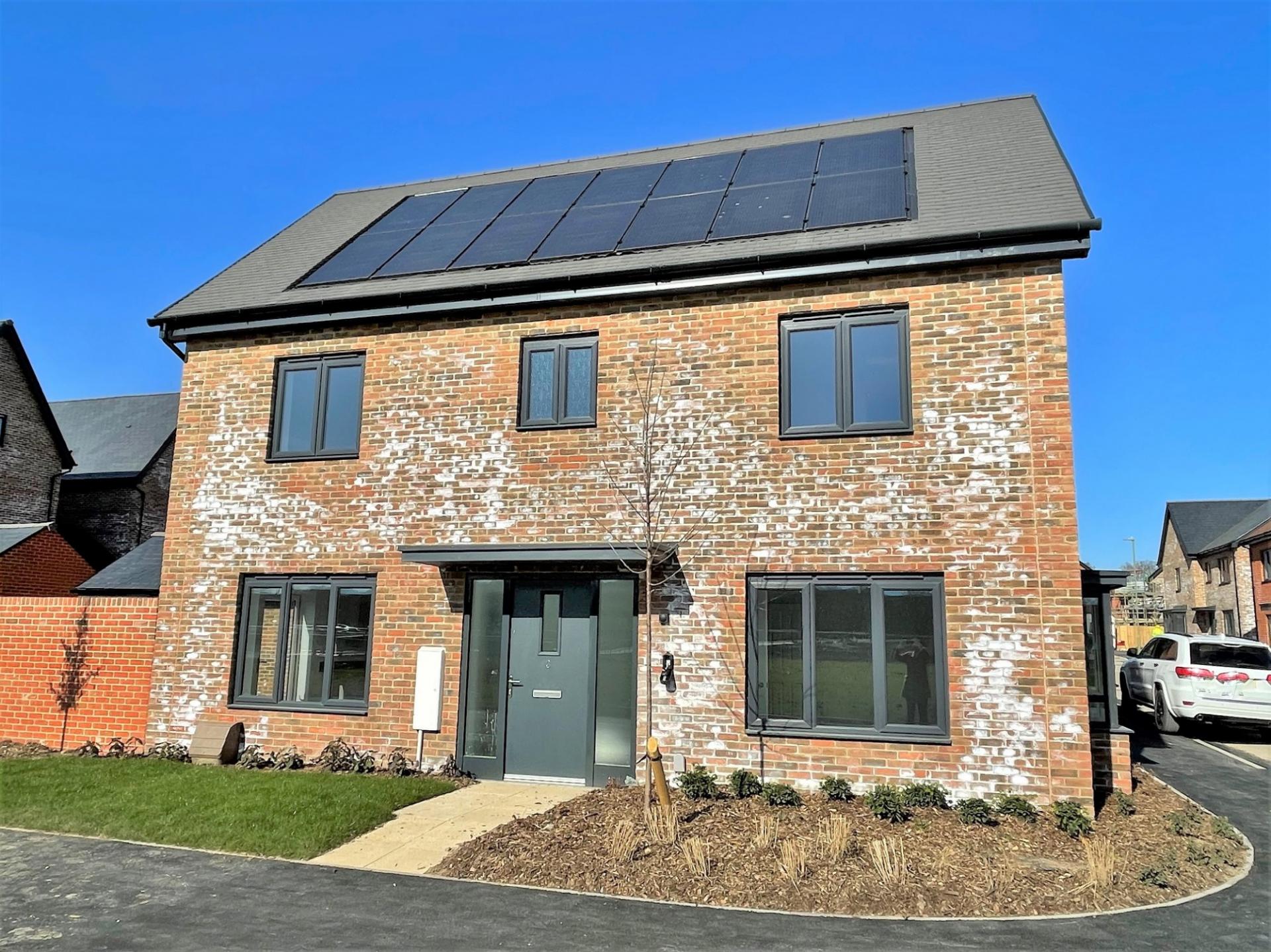 3 bedroom Detached House for sale in Whiteley