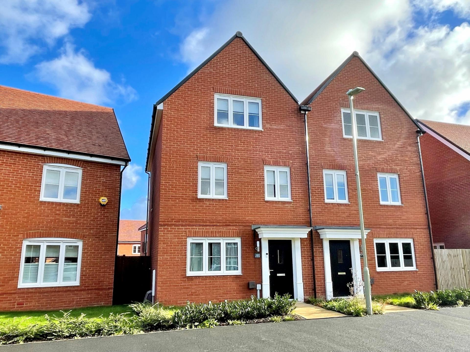 3 bedroom Town House for sale in Curbridge