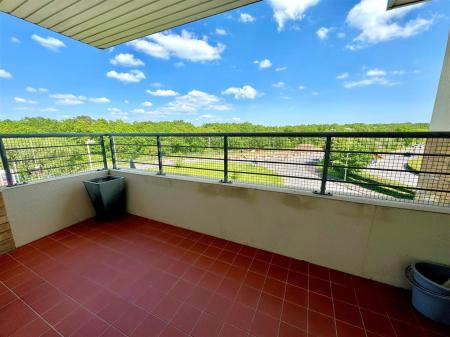 balcony.jpg