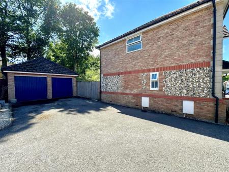 garage & driveway.jpg