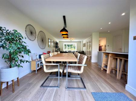 dining room 2.jpg