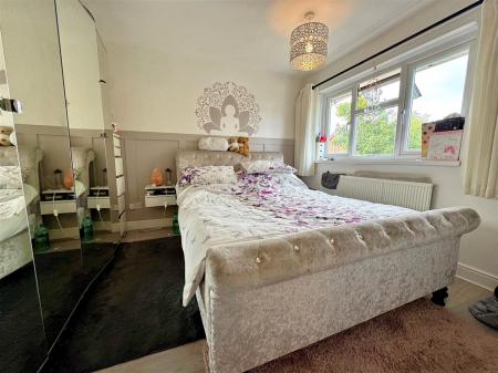 bedroom 3.jpg