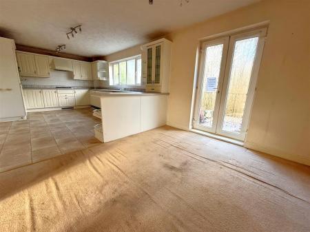 kitchen dining room.jpg