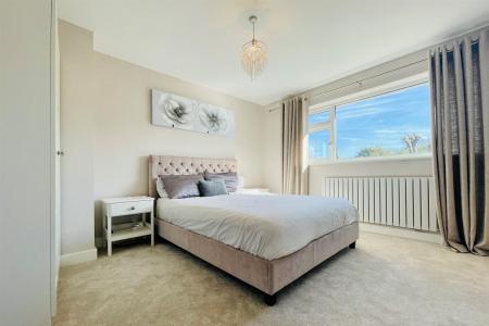 Main bedroom-2.jpg