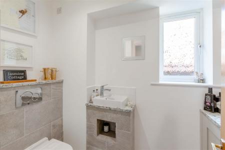 8425386-interior03-10.jpg