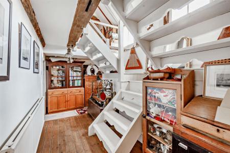 8514833-interior06-800.jpg