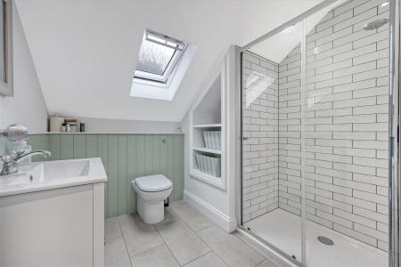 family bathroom.jpg
