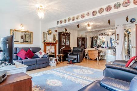8313648-interior08-800.jpg