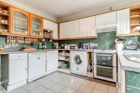 8313648-interior10-800.jpg