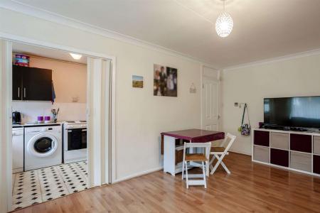 8447731-interior03-800.jpg