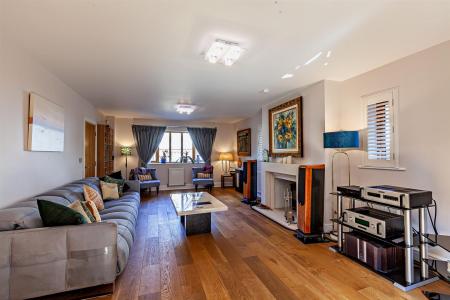 8556898-interior18-800.jpg