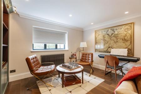 Ashlyns Farm House-HRNWM11.jpg