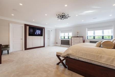 Ashlyns Farm House-HRNWM52.jpg