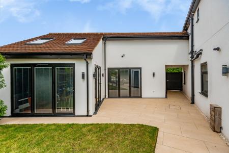Ashlyns Farm House-HRNWM35.jpg