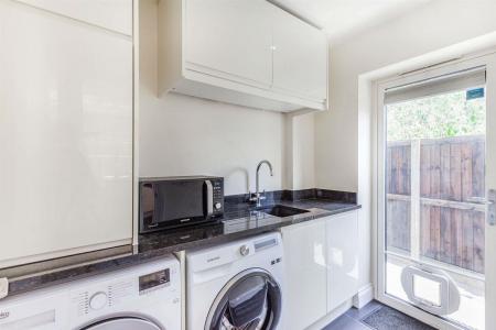 8515693-interior07-800.jpg