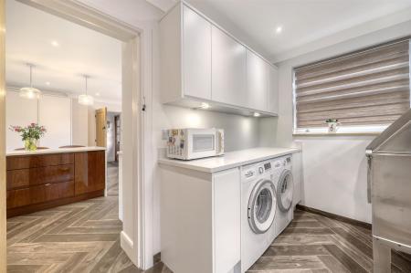 img_5720_32 copy 2.jpg