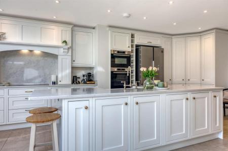 img_9016_16 copy 2.jpg