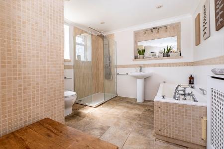 Ground Floor Bathroo