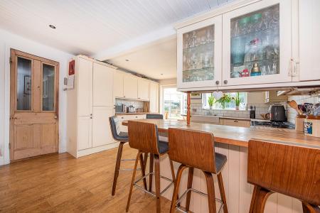 Kitchen/Breakfast Ro