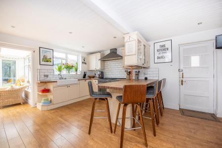 Kitchen/Breakfast Ro