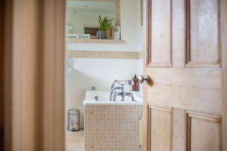 Ground Floor Bathroo