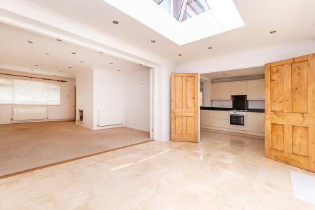 Open Plan Lounge/Din