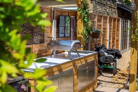 Outdoor Kitchen