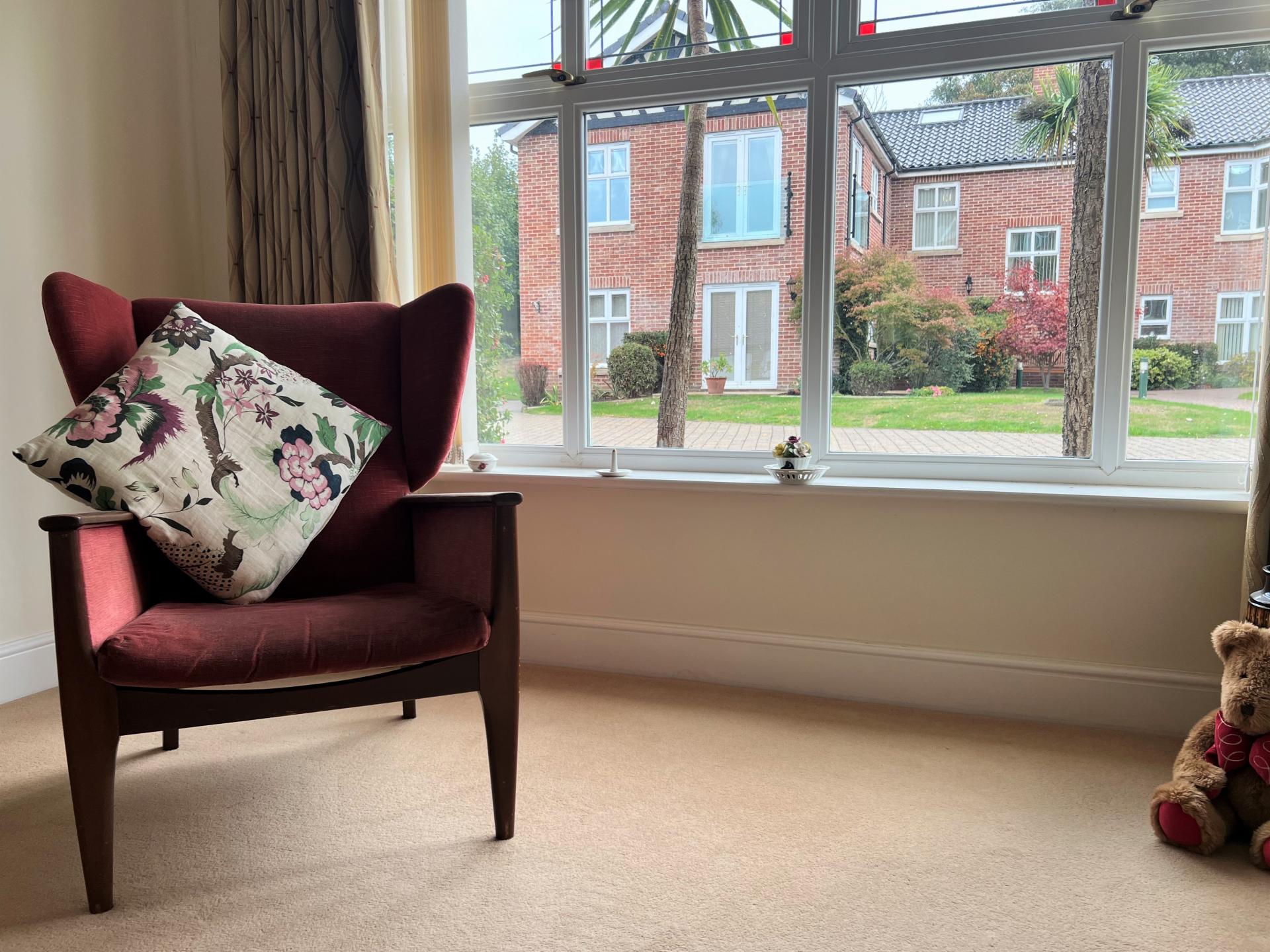 2 bedroom Ground Floor Flat for sale in Cromer