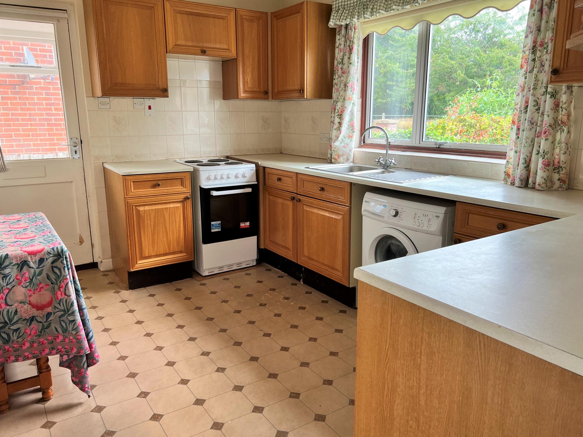 2 bedroom Detached Bungalow for sale in Cromer