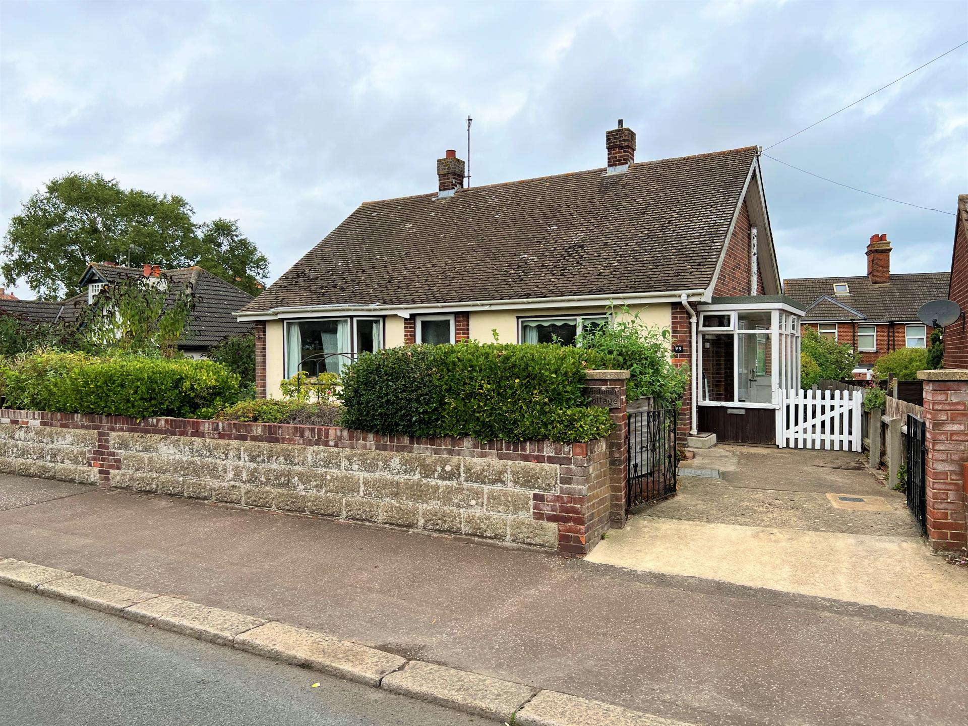 2 bedroom Detached Bungalow for sale in Cromer
