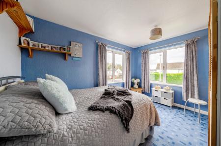 1372489-16-68f8e3...