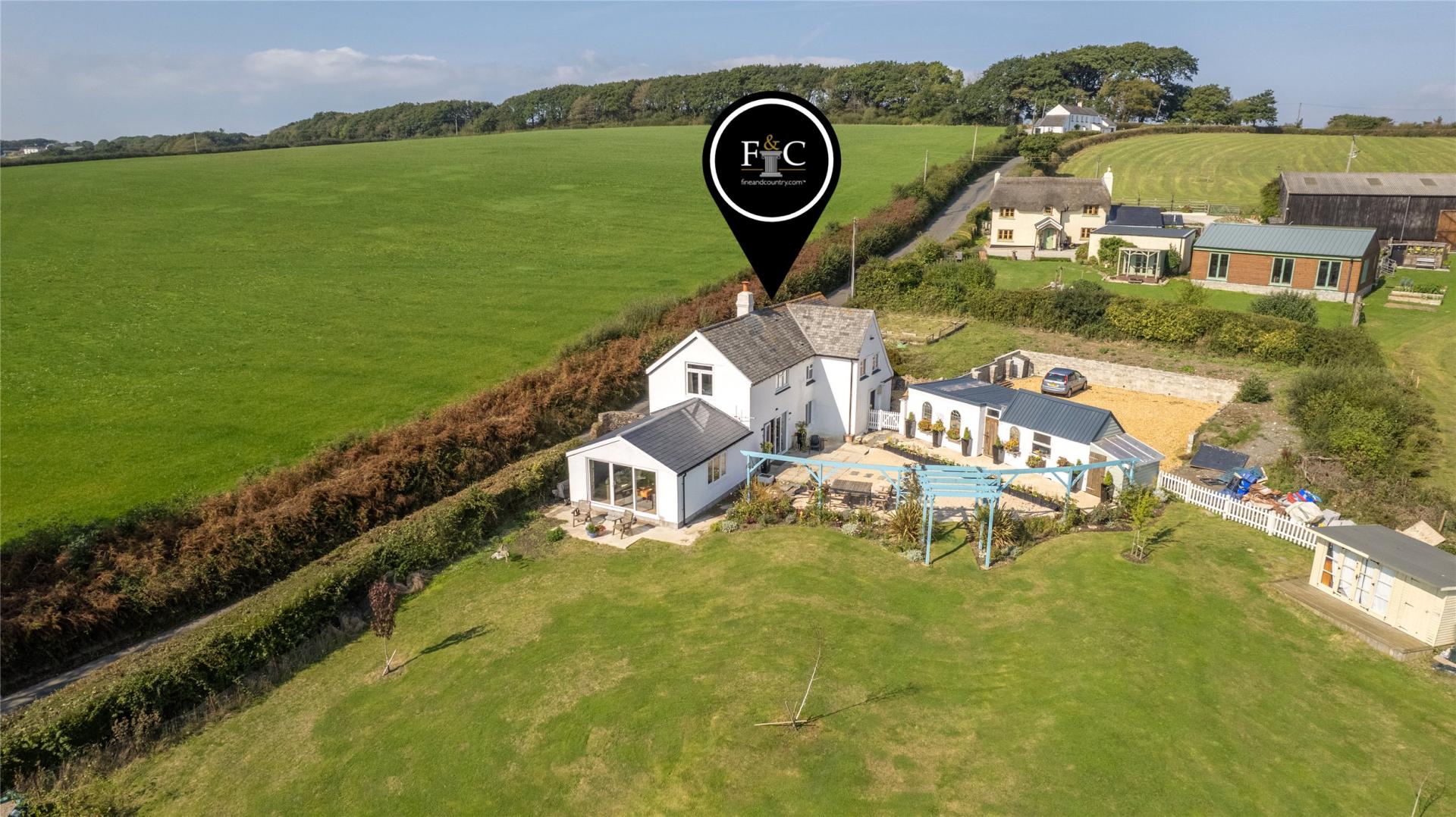 2 bedroom Detached House for sale in Bideford