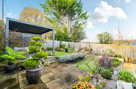 1382617-40-691f2a...